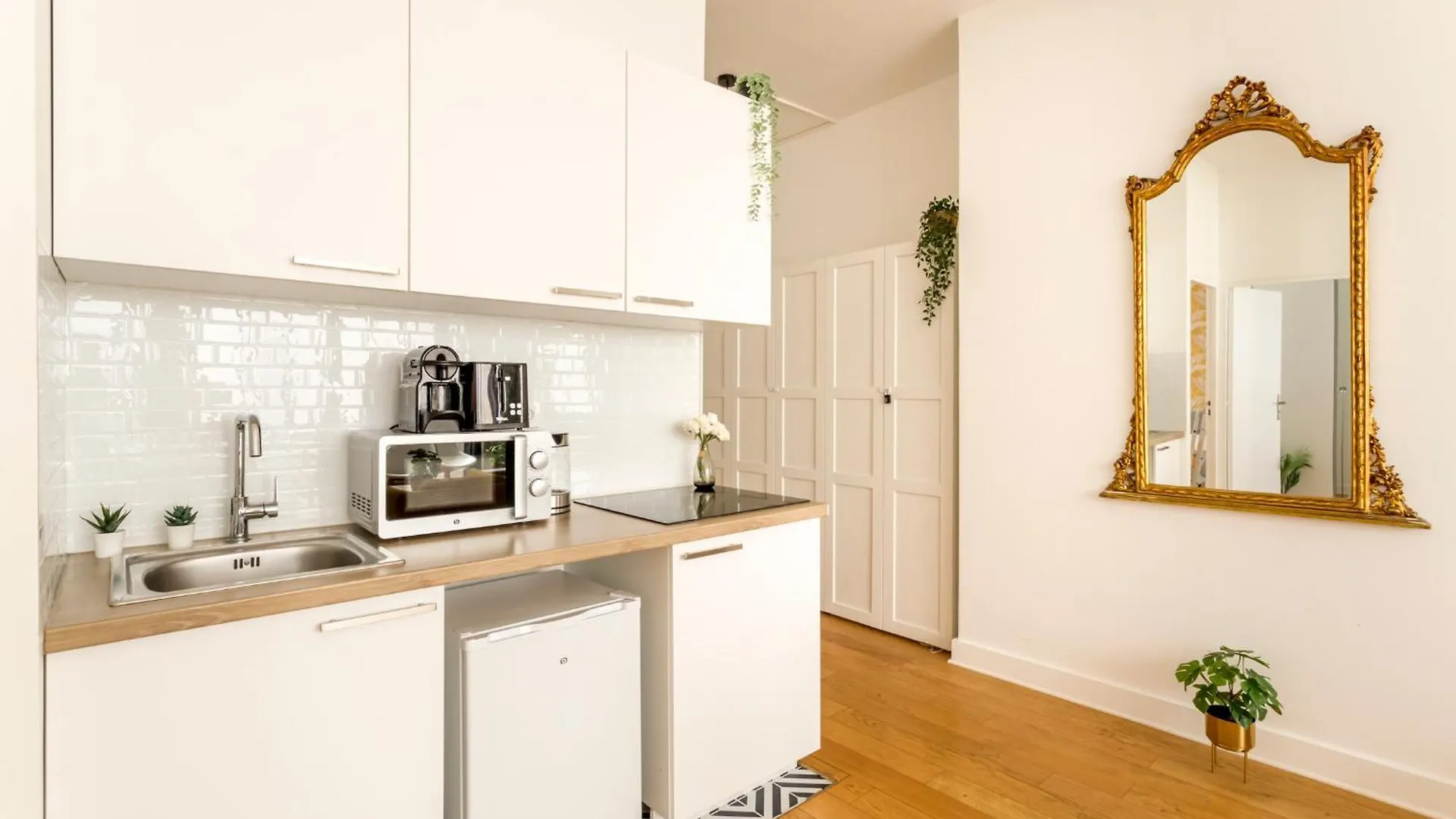Cozy Apartment - Louvre - Sentier I Paris 0*,